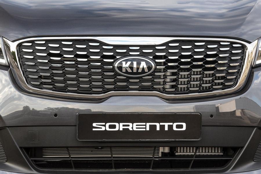 Детали экстерьера Kia Sorento (UM) 2018 года  (ZA) (фото 7 из 40)